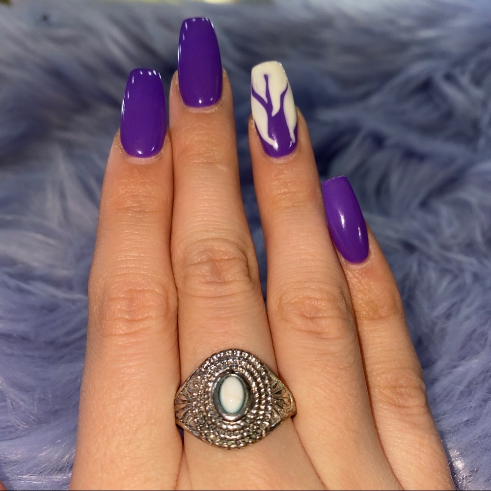 Boho Indie Central Stone Ring - Picture 2 of 8